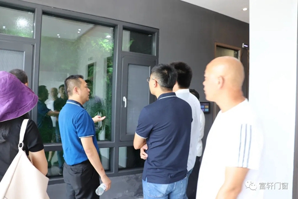 富轩全屋门窗喜迎江苏南通招商局考察团一行莅临考察