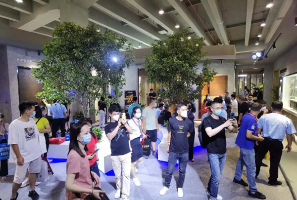 艺和集团 | 展会快讯第1天| 未来已来，“智”能有你