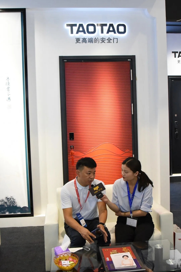 建博会 | TAOTAO疫情首秀，开启智能入户安全门的新纪元