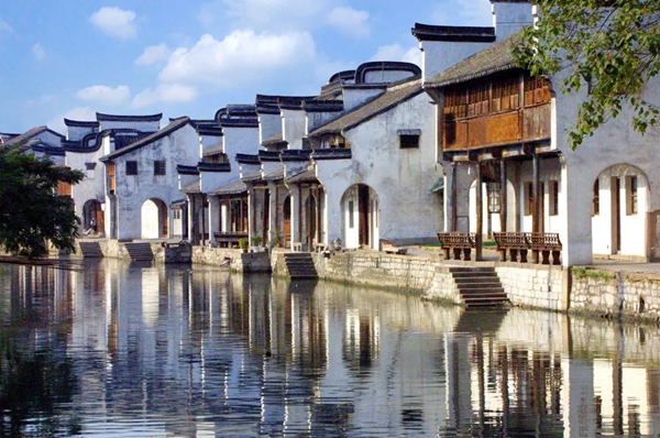 佳佳乐地板生产线探秘 如何“养成”一块好地板