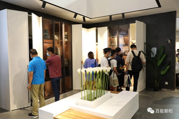 百能不锈钢家居参加建博会 智能家居新品圈粉无数 百能不锈钢家居参加建博会 智能家居新品圈粉无数