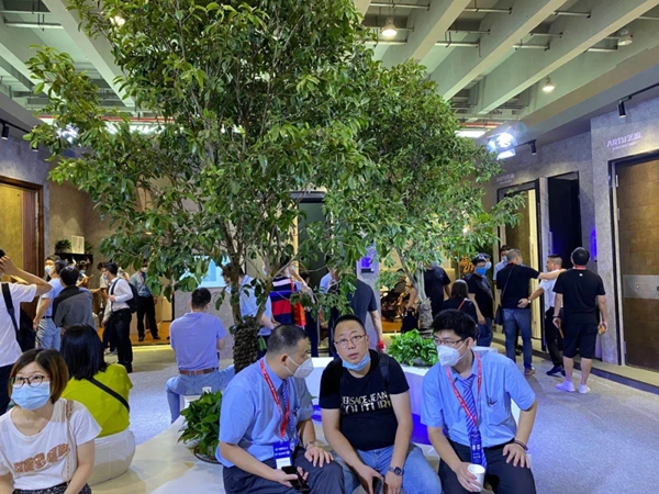 艺和集团 | 展会快讯第1天| 未来已来，“智”能有你