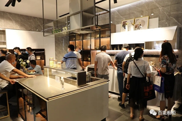百能不锈钢家居顺势爆红 建博会一展风采