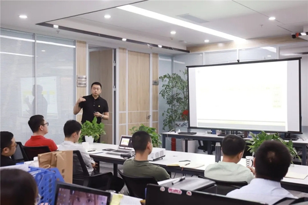 奢匠全屋定制年中总结会议暨表彰大会圆满举办