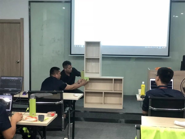 美尼美定制家具雏鹰计划十期培训班圆满结业