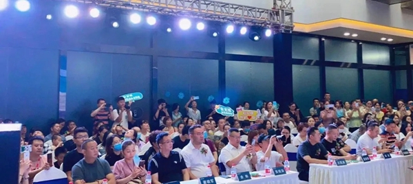 顶固全屋定制联合红星美凯龙开启超级品牌日