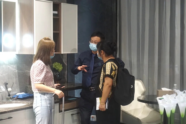 百能不锈钢家居参展首日魅力绽放深圳国际家具展 百能不锈钢家居参展首日魅力绽放深圳国际家具展