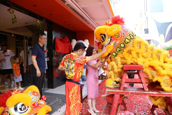 合生雅居广州海珠体验馆正式揭牌开业