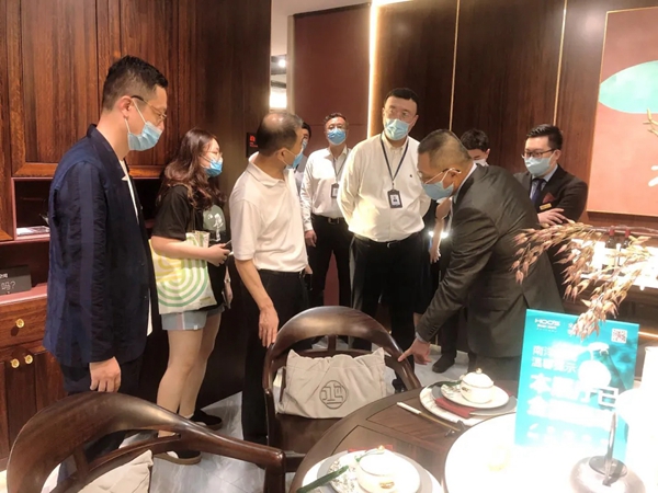 南洋胡氏在深圳国际家具展收获行业盛赞 南洋胡氏在深圳国际家具展收获行业盛赞