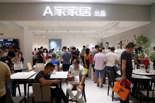 展会采访聚焦|CCTV“发现品牌”栏目组采访A家家居