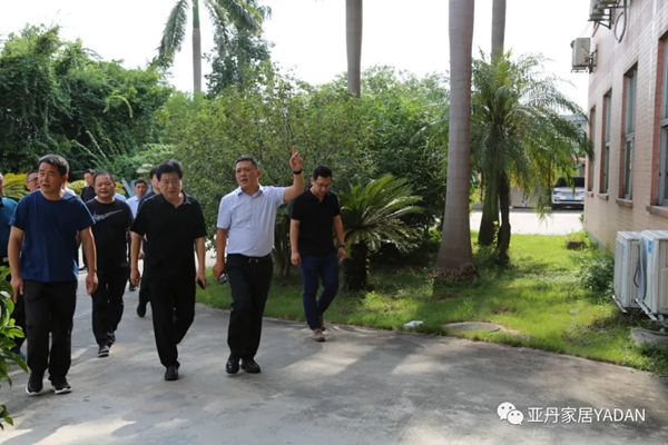亚丹家居欢迎襄城县考察团及许昌商会企业家莅临参观