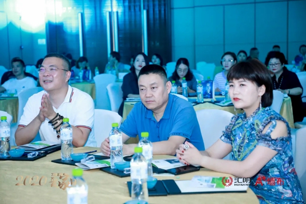 汇明A+墙布与你直击荣耀之夜 你的朋友圈刷爆了吗?