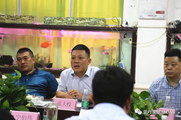 亚丹家居欢迎襄城县考察团及许昌商会企业家莅临参观