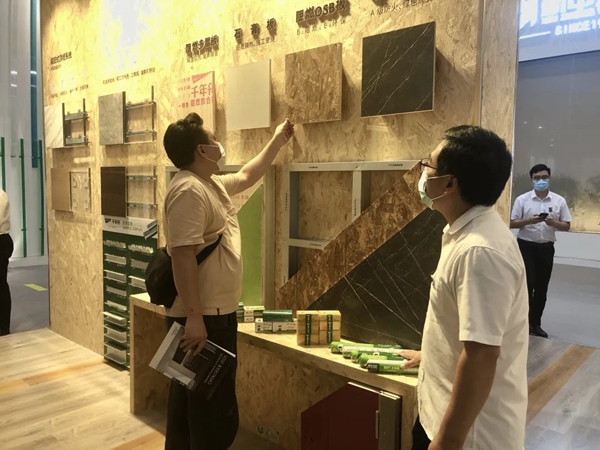 千年舟·柏菲伦特别亮相深圳国际家具展吸引目光无数