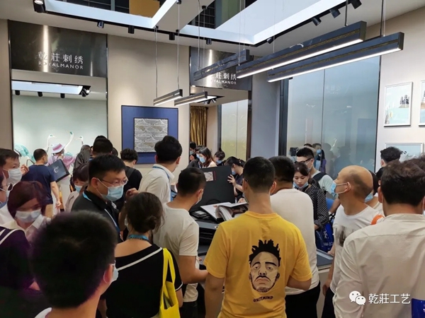 乾庄刺绣亮相2020深圳家纺展 打卡的正确姿势你学会了吗？