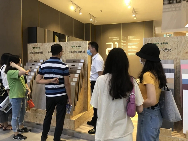 千年舟·柏菲伦特别亮相深圳国际家具展吸引目光无数