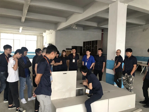 美尼美定制家具雏鹰计划十期培训班圆满结业