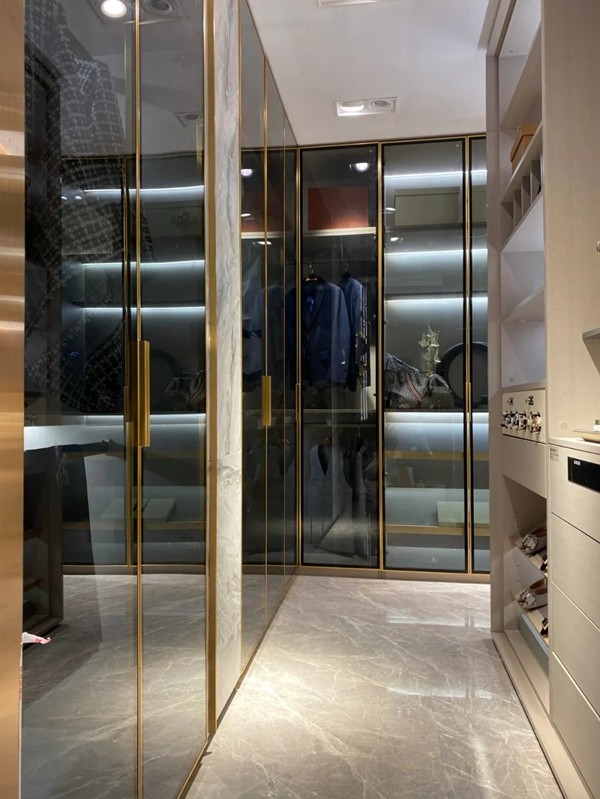 健威家具“拎包入住”燃爆深圳国际家具展