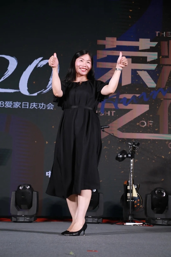 汇明A+墙布与你直击荣耀之夜 你的朋友圈刷爆了吗? 汇明A+墙布与你直击荣耀之夜 你的朋友圈刷爆了吗?