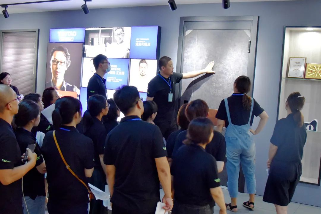 TAOTAO第一期金牌店长导购培训班顺利结业