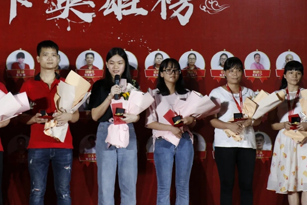 劳卡全屋定制郑文珍:披星戴月又何妨