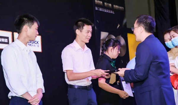 富轩全屋门窗入选2020中国百强门窗榜单并荣获家装门窗类TOP10荣誉称号