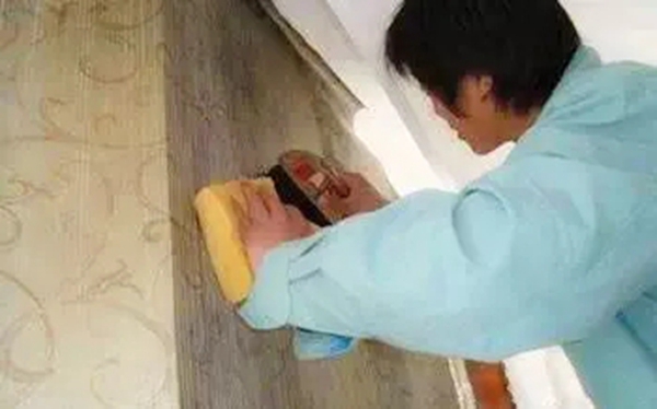 欧缇莎墙布带你深入解析墙布的透底和溢胶现象