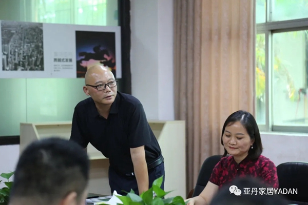 亚丹家居欢迎襄城县考察团及许昌商会企业家莅临参观