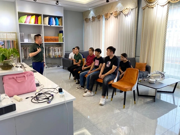 摩卡软装巡店帮扶计划正式启航 与你走进首站贵州兴仁店 摩卡软装巡店帮扶计划正式启航 与你走进首站贵州兴仁店