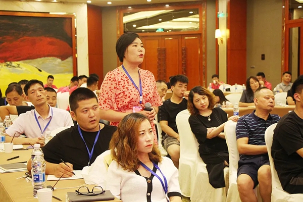 魅派智能全屋定制新品发布会暨优秀经销商峰会圆满举行 魅派智能全屋定制新品发布会暨优秀经销商峰会圆满举行