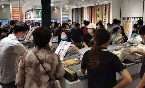 美登斯布艺火爆上海家纺展 9㎡模式重磅推出