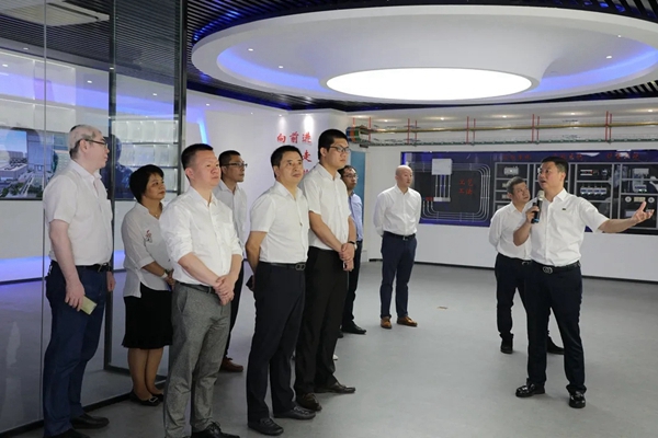 罗普斯金门窗高管团队赴中亿丰科技参观学习 罗普斯金门窗高管团队赴中亿丰科技参观学习