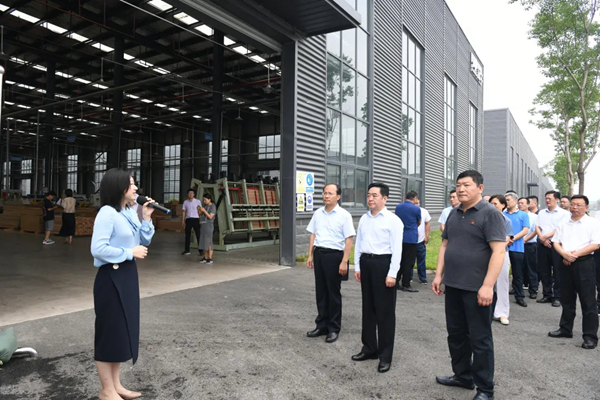 宿迁市市委书记一行莅临冠牛宿迁生产基地视察指导工作
