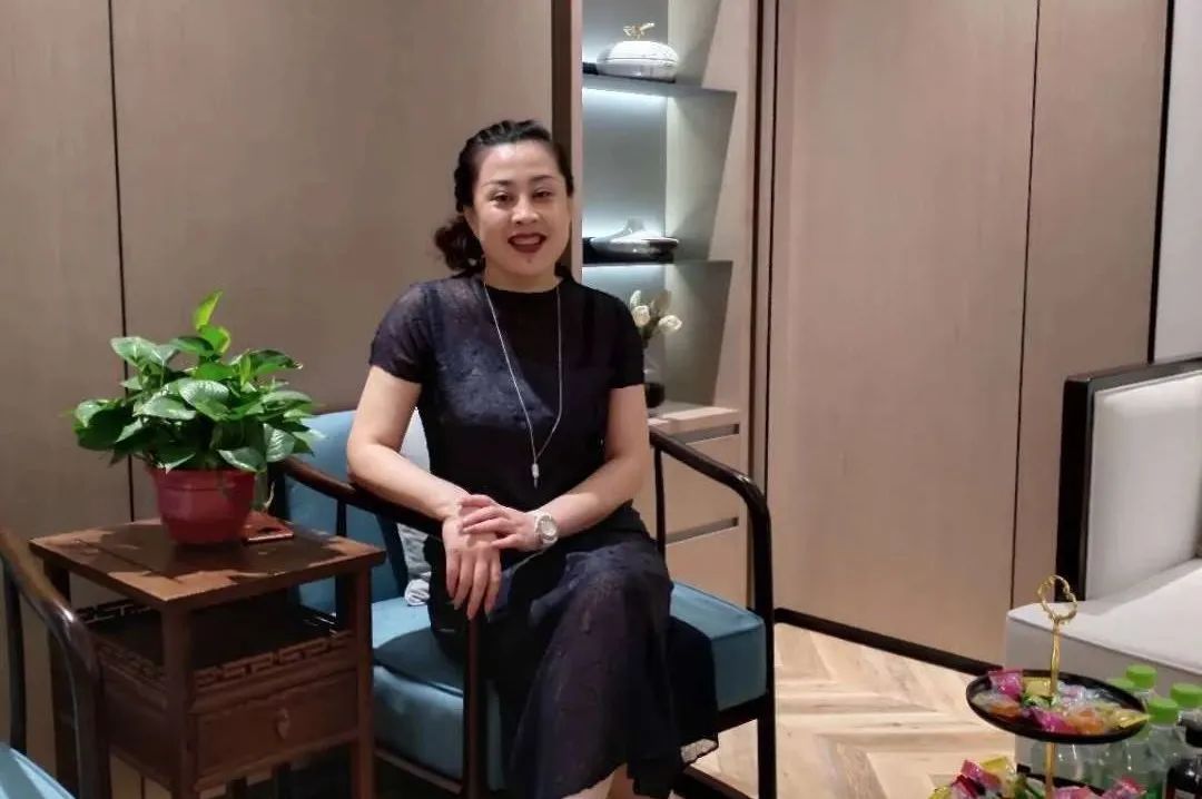 三峰家居22周年司庆-忠诚贡献奖：辽宁营口崔秀丽