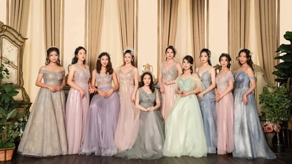 伊百丽全屋定制女神荣获第三届“最具网络人气女神奖”