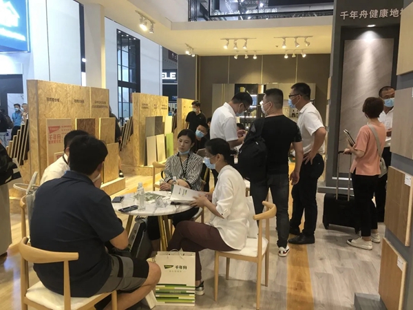 千年舟·柏菲伦特别亮相深圳国际家具展吸引目光无数