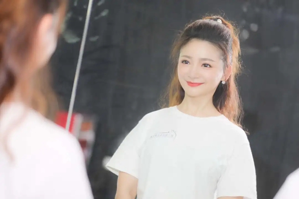 玛格全屋定制冠军女神易丹妮乘风破浪逆龄而上