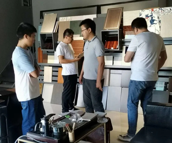 家居盛事不断，华润展示中心总部参观量创高峰