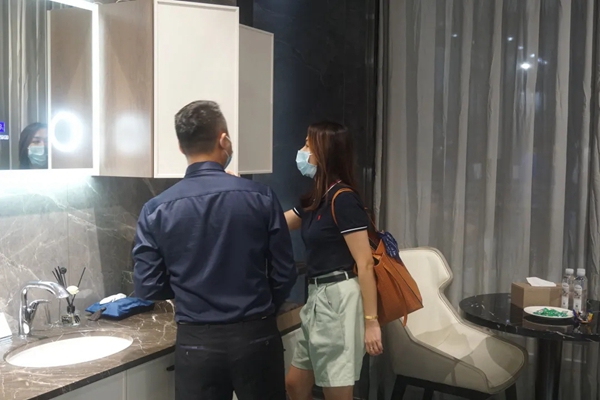 百能不锈钢家居参展首日魅力绽放深圳国际家具展 百能不锈钢家居参展首日魅力绽放深圳国际家具展