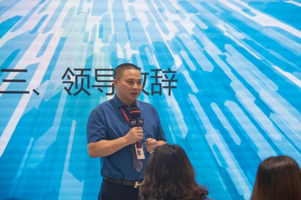 金云雀门窗第一届云赞体验式培训开课啦！