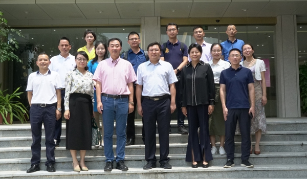 高度认可丨景德镇市政府领导视察欧神诺三水工厂总部