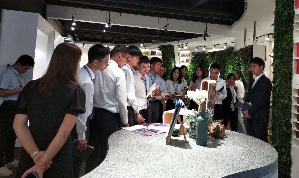 家居盛事不断，华润展示中心总部参观量创高峰