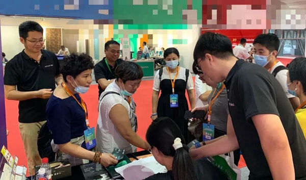 雅菲壁布联合招商会圆满成功 助力经销商打破困局