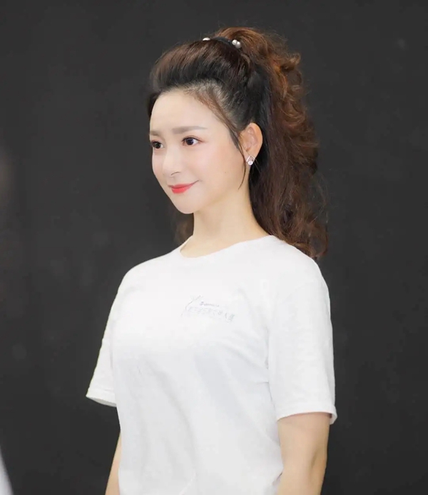 玛格全屋定制冠军女神易丹妮乘风破浪逆龄而上
