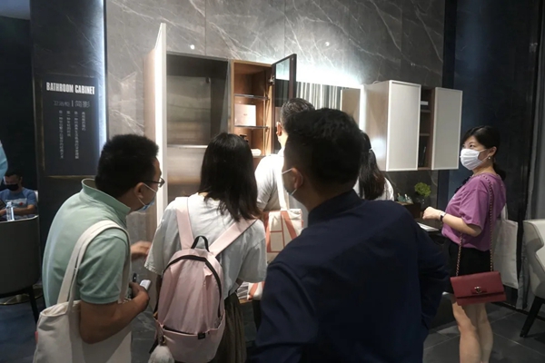 百能不锈钢家居参展首日魅力绽放深圳国际家具展 百能不锈钢家居参展首日魅力绽放深圳国际家具展