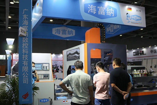 Haffner 海富纳门窗幕墙新品展现场人气火爆