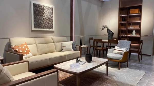 健威家具“拎包入住”燃爆深圳国际家具展