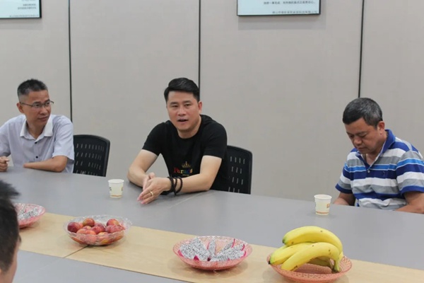 正金门窗总部迎来揭阳商会吴俊丰会长参观指导