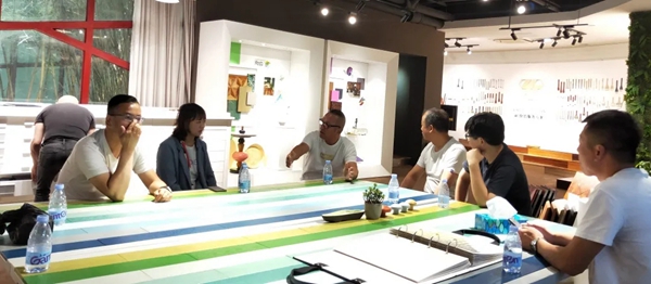 家居盛事不断，华润展示中心总部参观量创高峰