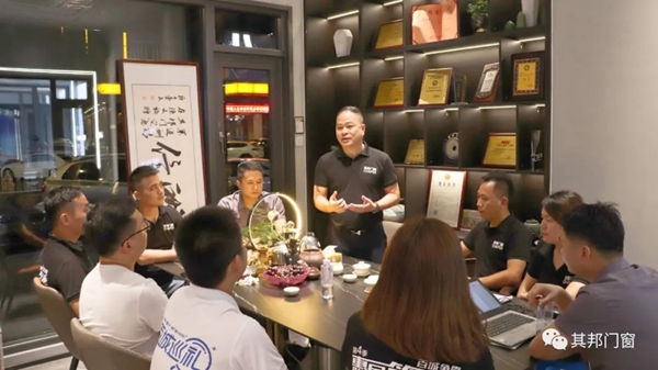 其邦门窗石狮旗舰店程百泉：朝百年企业的目标共同前进